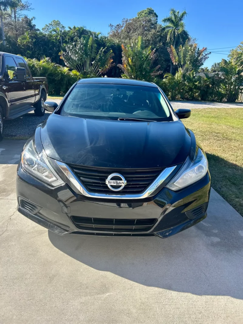 2017 Nissan Altima - Image 3